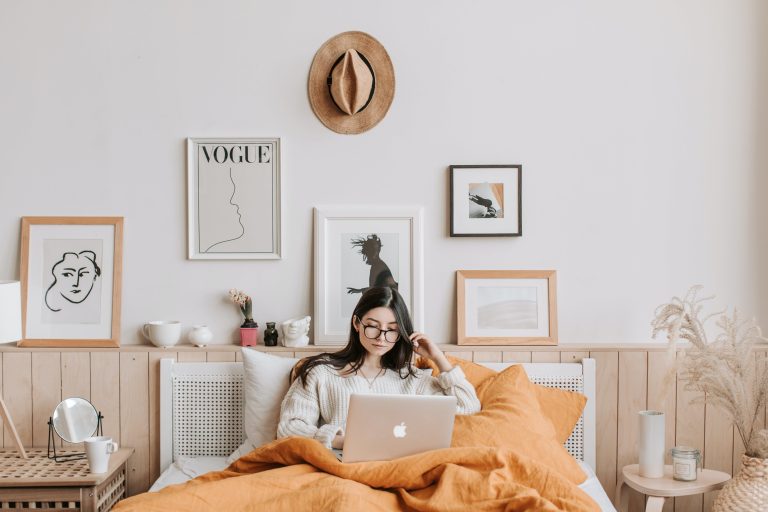 Over ons Moderne boxspring met innovatieve trendsettingen voor comfort en technologie