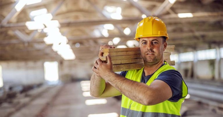 Gids voor het kiezen van een aannemer voor je bouwproject met belangrijke selectiecriteria